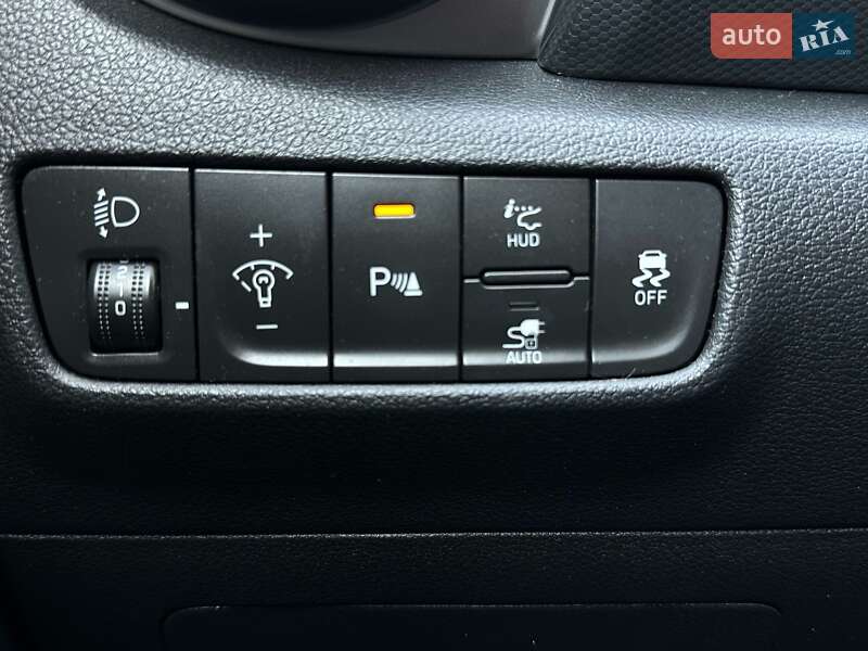 Внедорожник / Кроссовер Hyundai Kona Electric 2021 в Львове