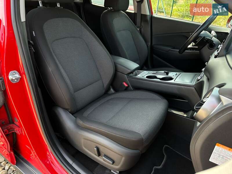 Внедорожник / Кроссовер Hyundai Kona Electric 2021 в Львове