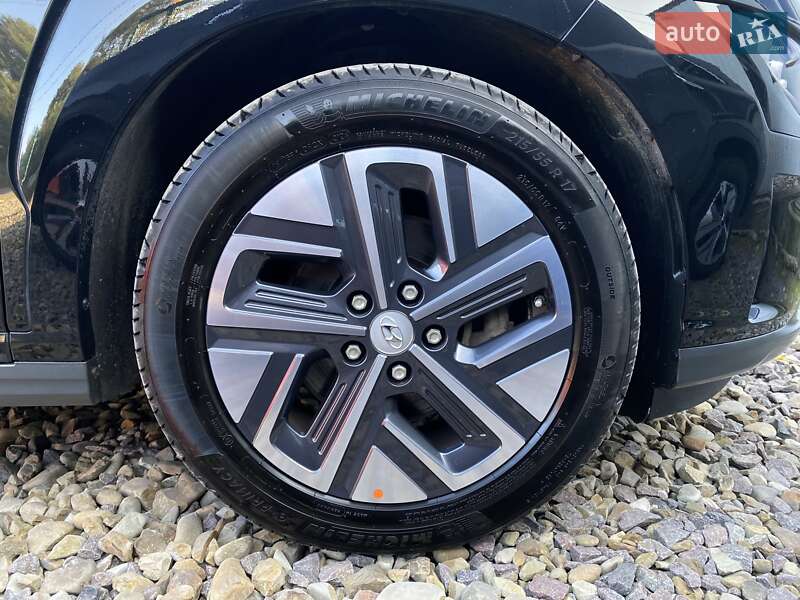 Внедорожник / Кроссовер Hyundai Kona Electric 2021 в Львове