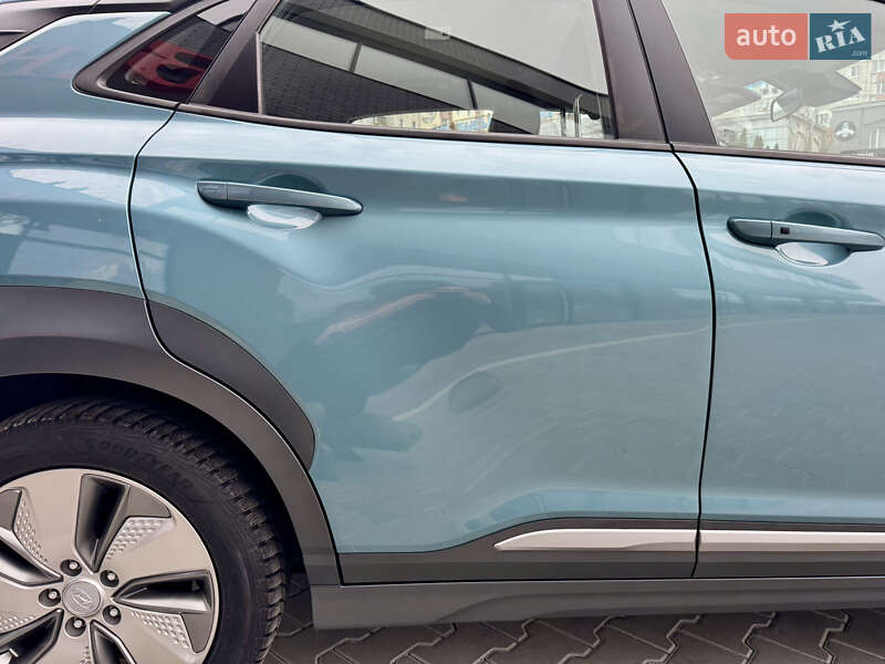 Позашляховик / Кросовер Hyundai Kona Electric 2020 в Івано-Франківську