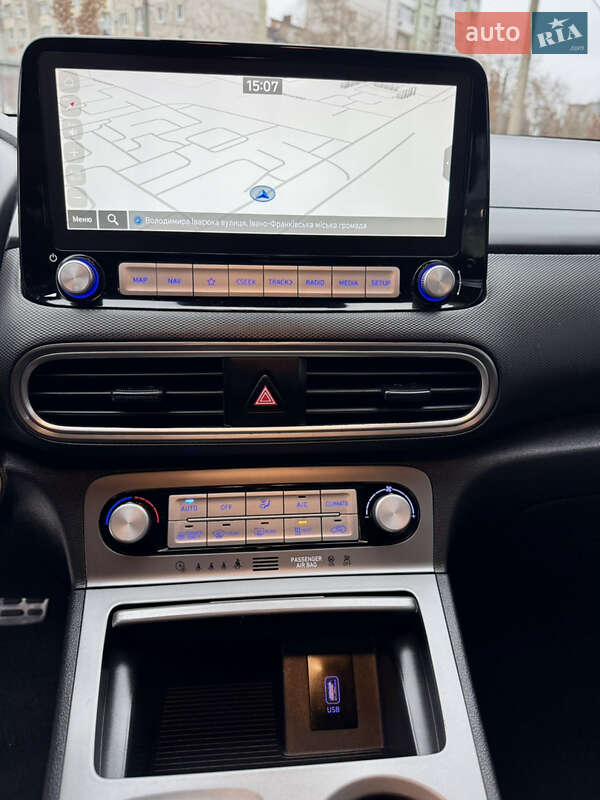 Позашляховик / Кросовер Hyundai Kona Electric 2020 в Івано-Франківську