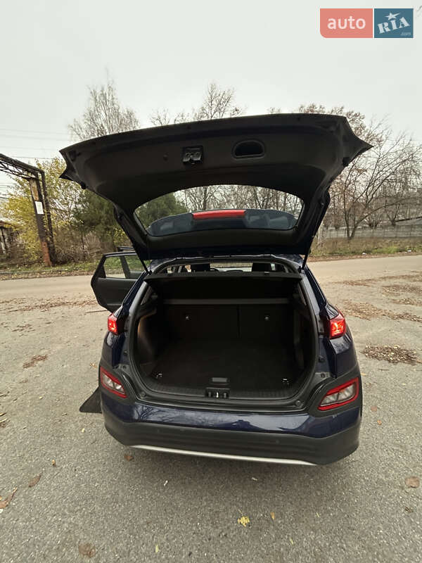 Позашляховик / Кросовер Hyundai Kona Electric 2020 в Дніпрі