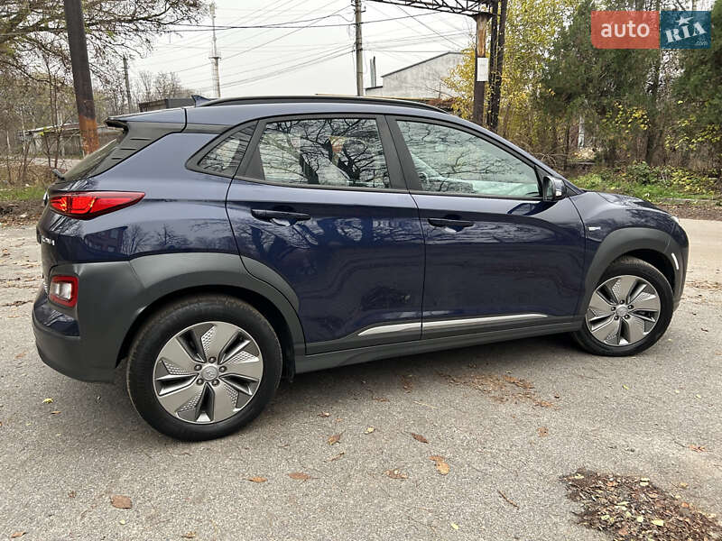 Позашляховик / Кросовер Hyundai Kona Electric 2020 в Дніпрі