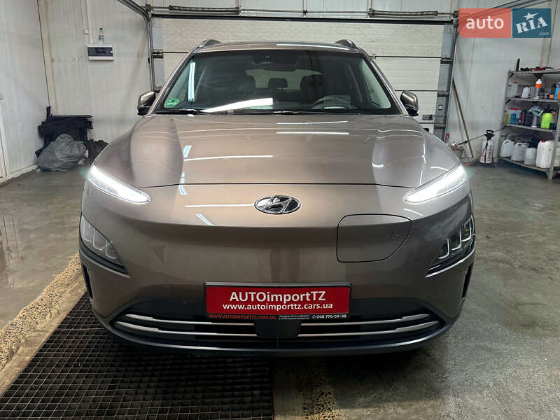 Внедорожник / Кроссовер Hyundai Kona Electric 2021 в Львове