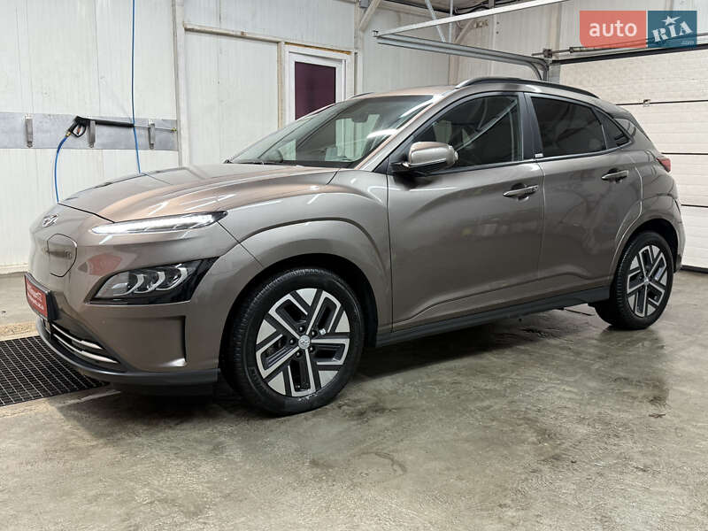 Внедорожник / Кроссовер Hyundai Kona Electric 2021 в Львове