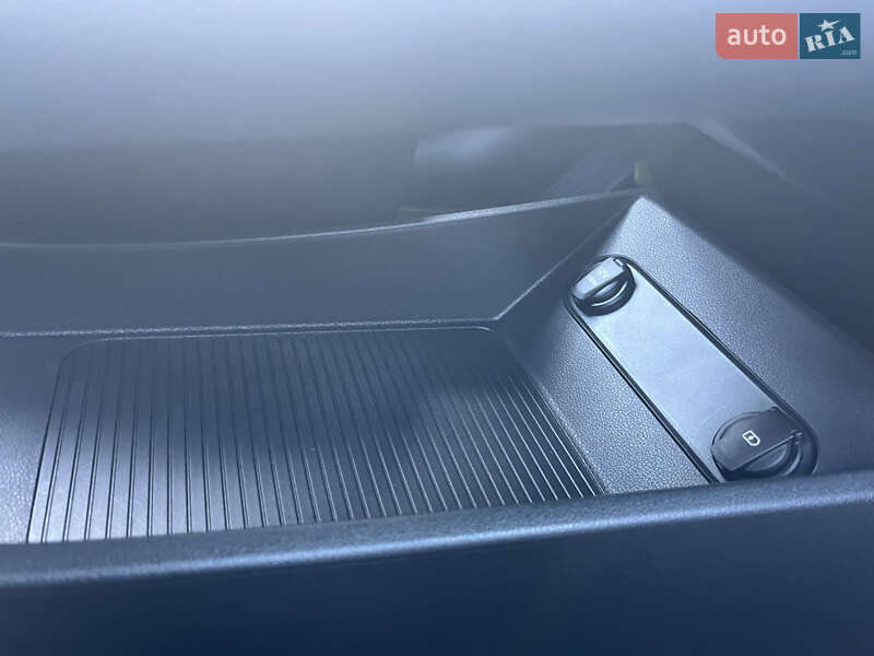 Внедорожник / Кроссовер Hyundai Kona Electric 2020 в Виннице