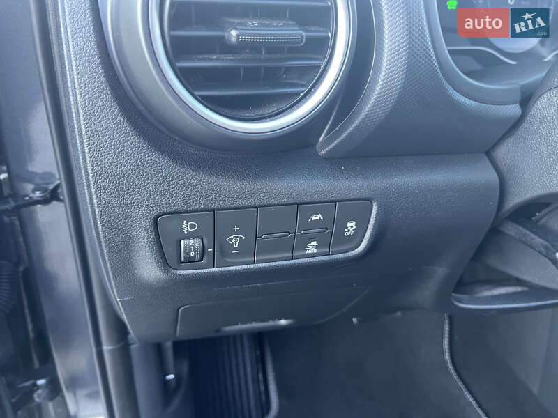 Внедорожник / Кроссовер Hyundai Kona Electric 2020 в Виннице