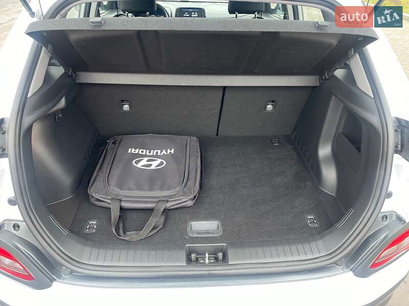 Внедорожник / Кроссовер Hyundai Kona Electric 2020 в Ровно