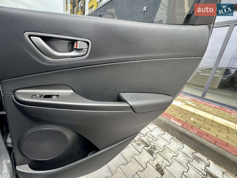 Позашляховик / Кросовер Hyundai Kona Electric 2020 в Луцьку фото 35 Позашляховик / Кросовер Hyundai Kona Electric 2020 в Луцьку