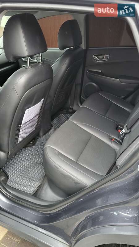 Внедорожник / Кроссовер Hyundai Kona Electric 2020 в Хмельницком