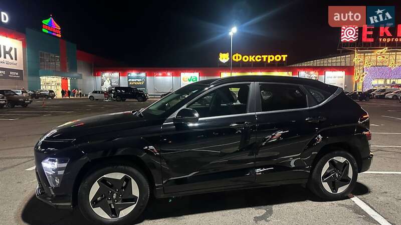 Позашляховик / Кросовер Hyundai Kona Electric 2023 в Рівному