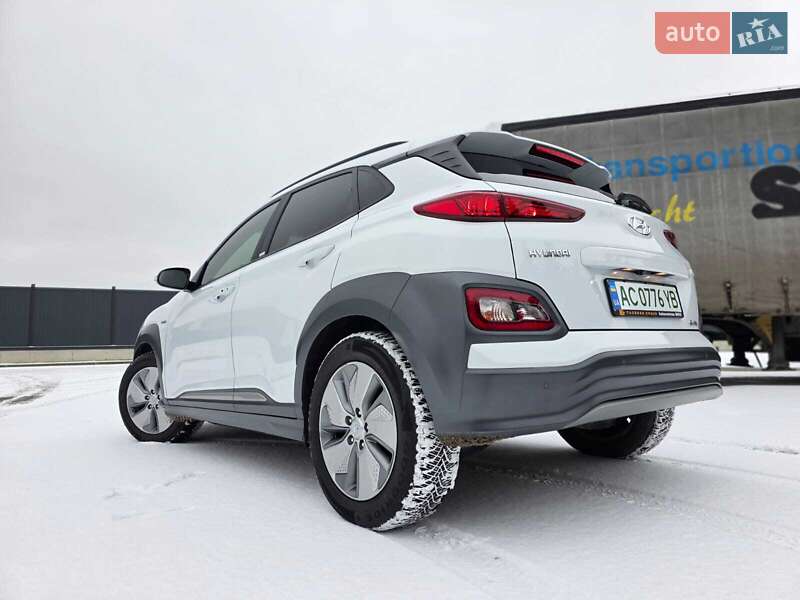 Внедорожник / Кроссовер Hyundai Kona Electric 2020 в Луцке