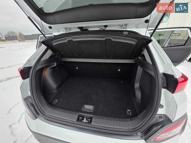 Внедорожник / Кроссовер Hyundai Kona Electric 2020 в Луцке