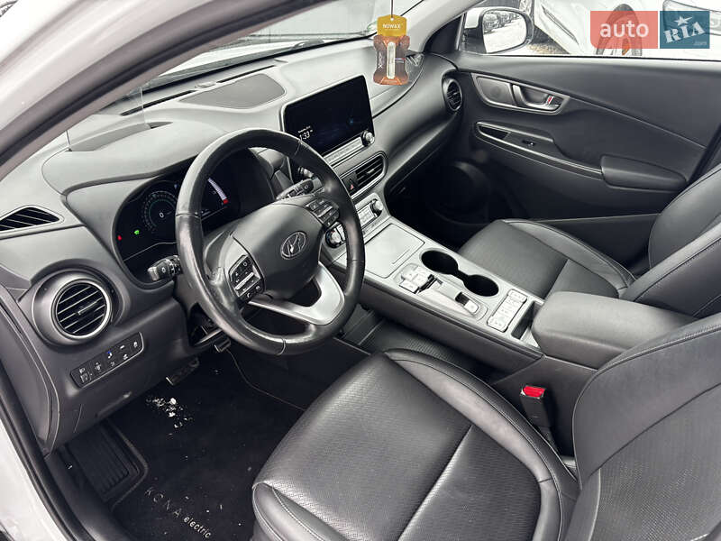Внедорожник / Кроссовер Hyundai Kona Electric 2021 в Львове