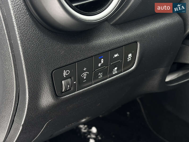 Внедорожник / Кроссовер Hyundai Kona Electric 2021 в Львове