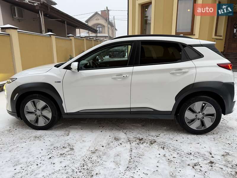 Внедорожник / Кроссовер Hyundai Kona Electric 2021 в Львове