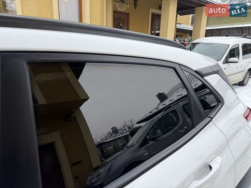 Внедорожник / Кроссовер Hyundai Kona Electric 2021 в Львове