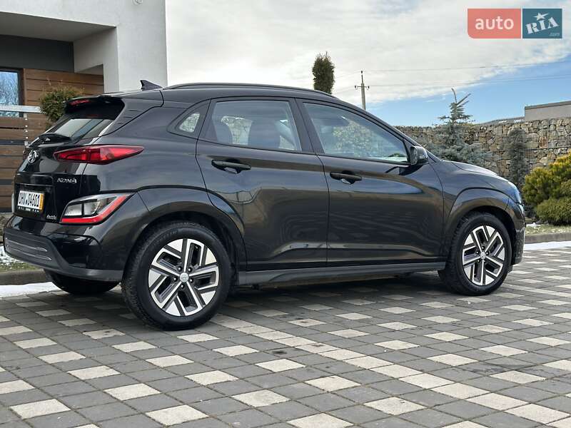 Внедорожник / Кроссовер Hyundai Kona Electric 2021 в Стрые