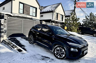 Внедорожник / Кроссовер Hyundai Kona Electric 2020 в Киеве