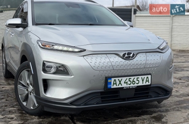 Позашляховик / Кросовер Hyundai Kona Electric 2020 в Харкові