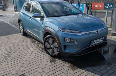 Позашляховик / Кросовер Hyundai Kona Electric 2019 в Сарнах