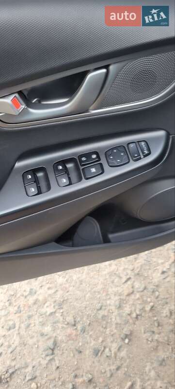 Внедорожник / Кроссовер Hyundai Kona 2019 в Кривом Роге фото 17 Внедорожник / Кроссовер Hyundai Kona 2019 в Кривом Роге