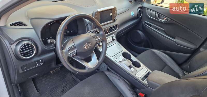 Внедорожник / Кроссовер Hyundai Kona 2019 в Одессе