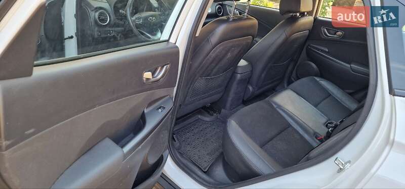 Внедорожник / Кроссовер Hyundai Kona 2019 в Одессе