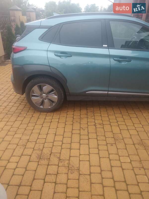 Позашляховик / Кросовер Hyundai Kona 2020 в Львові