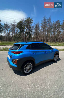 Внедорожник / Кроссовер Hyundai Kona 2018 в 