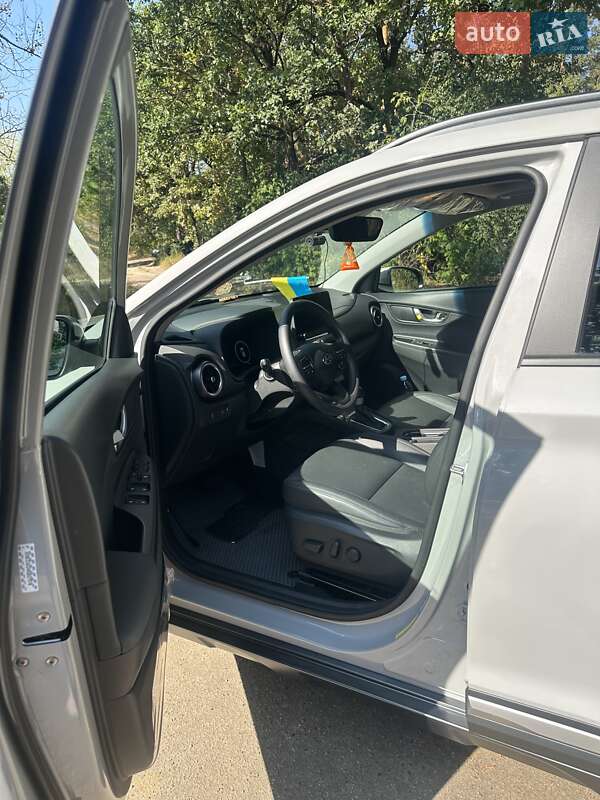 Внедорожник / Кроссовер Hyundai Kona 2021 в Киеве