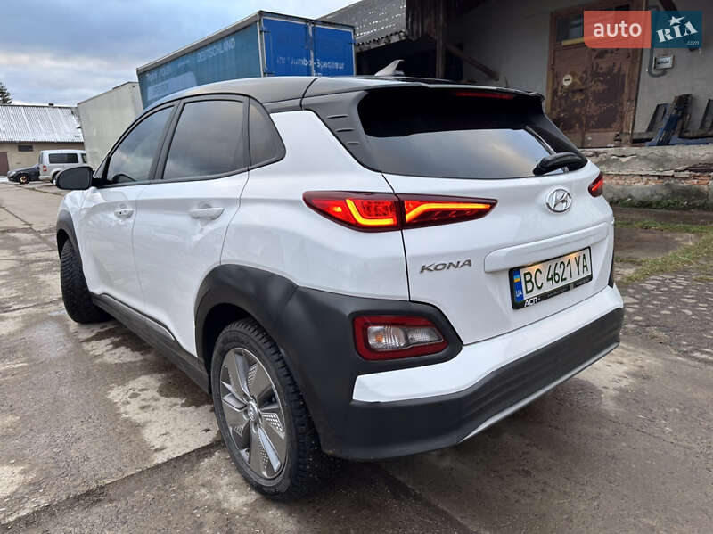 Внедорожник / Кроссовер Hyundai Kona 2021 в Львове