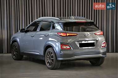 Внедорожник / Кроссовер Hyundai Kona 2018 в 