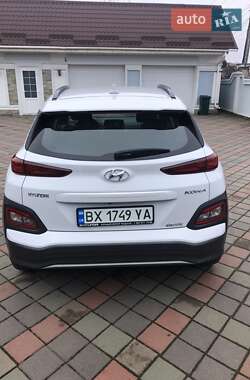 Внедорожник / Кроссовер Hyundai Kona 2019 в Хмельницком