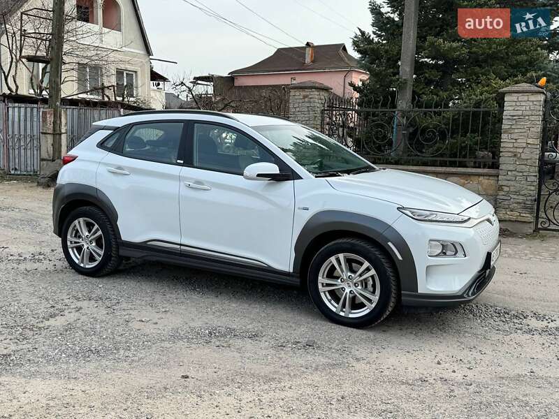 Внедорожник / Кроссовер Hyundai Kona 2020 в Виннице