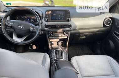 Внедорожник / Кроссовер Hyundai Kona 2018 в 