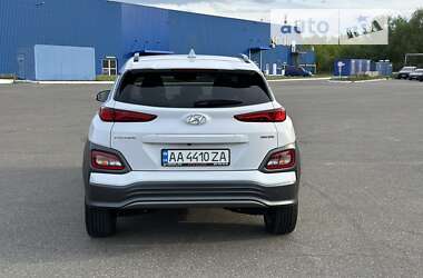 Внедорожник / Кроссовер Hyundai Kona 2018 в Киеве