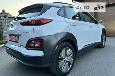 Внедорожник / Кроссовер Hyundai Kona 2021 в Дубно