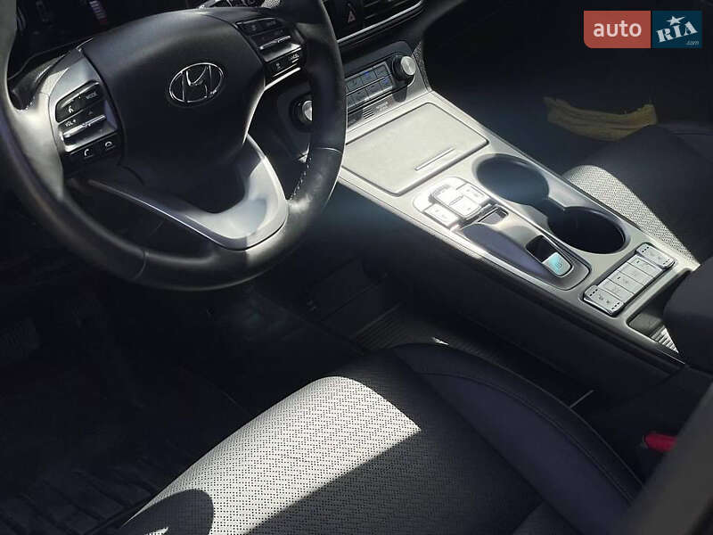 Внедорожник / Кроссовер Hyundai Kona 2018 в Николаеве