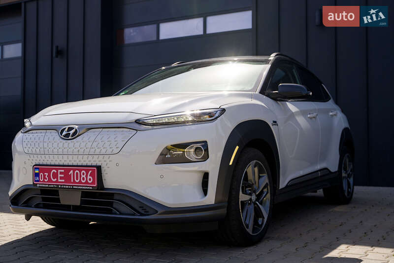 Внедорожник / Кроссовер Hyundai Kona 2018 в Нововолынске