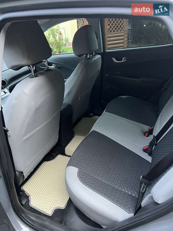 Внедорожник / Кроссовер Hyundai Kona 2021 в Ровно