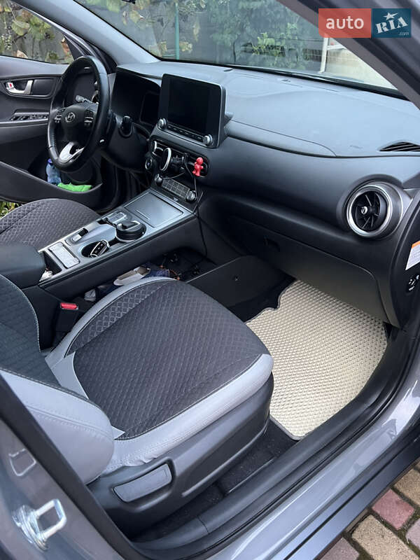 Внедорожник / Кроссовер Hyundai Kona 2021 в Ровно