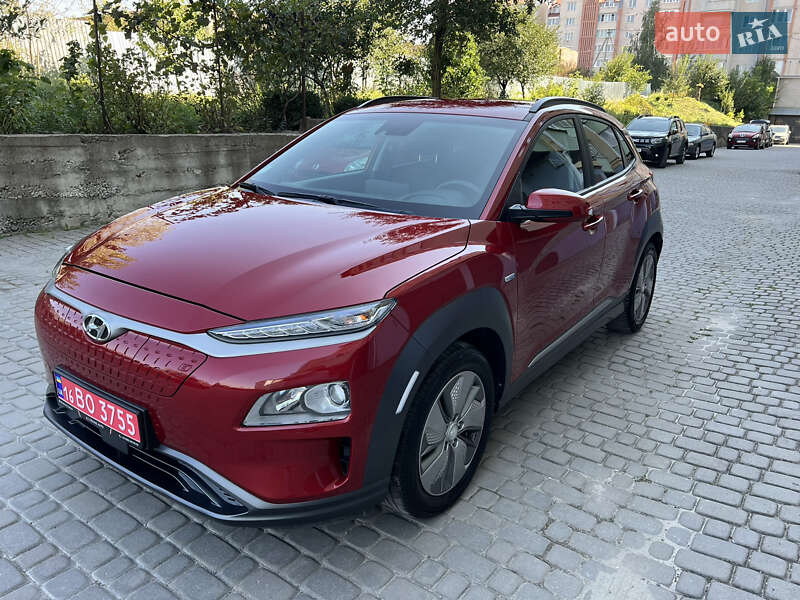 Внедорожник / Кроссовер Hyundai Kona 2020 в Тернополе