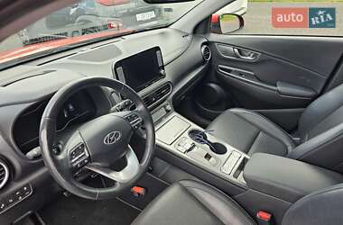 Позашляховик / Кросовер Hyundai Kona 2019 в 
