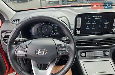 Позашляховик / Кросовер Hyundai Kona 2019 в 