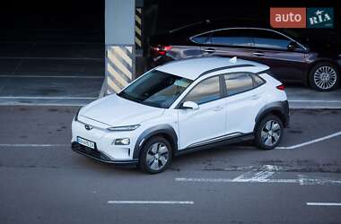 Внедорожник / Кроссовер Hyundai Kona 2018 в Киеве