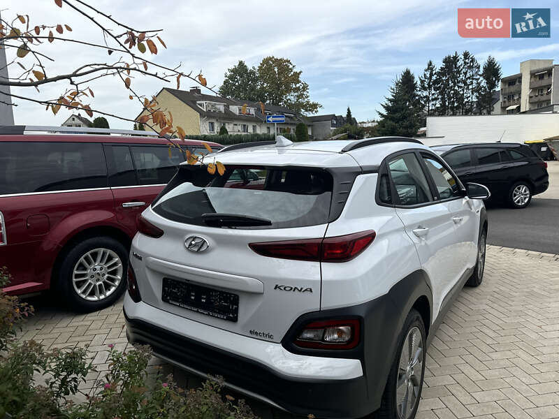 Внедорожник / Кроссовер Hyundai Kona 2020 в Одессе