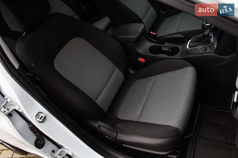 Позашляховик / Кросовер Hyundai Kona 2019 в Львові