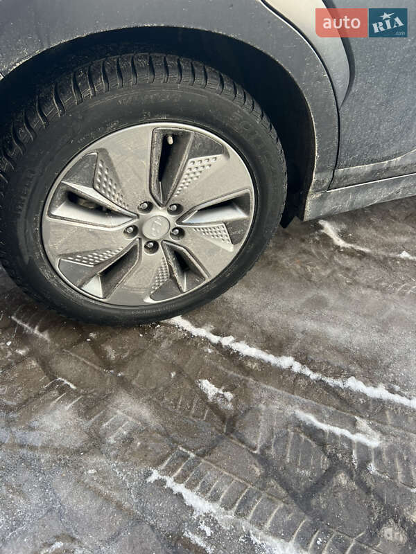 Внедорожник / Кроссовер Hyundai Kona 2019 в Полтаве