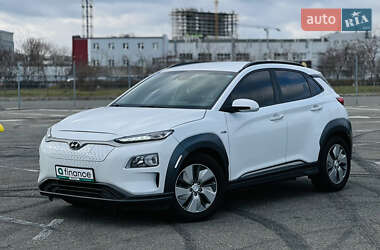 Внедорожник / Кроссовер Hyundai Kona 2018 в 